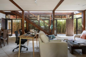 Casa em condomínio na Praia da Baleia com alto astral